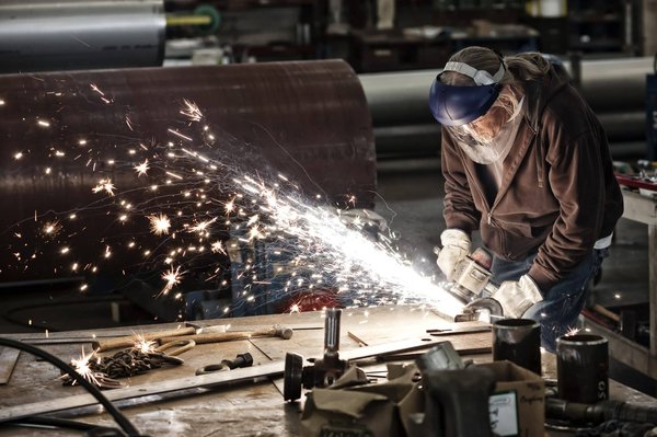 Pourquoi faire appel à une entreprise de tôlerie pour vos meubles et accessoires ?