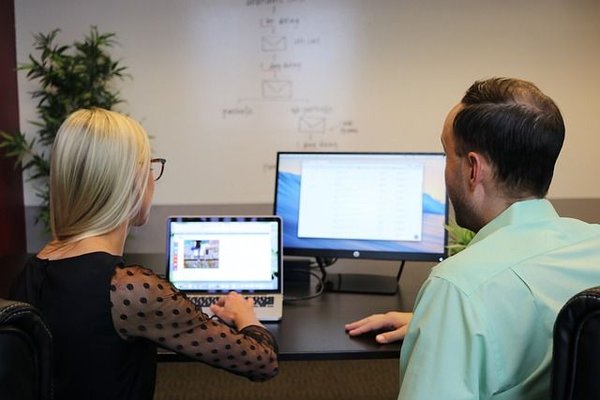 Comment bien choisir une agence web ?